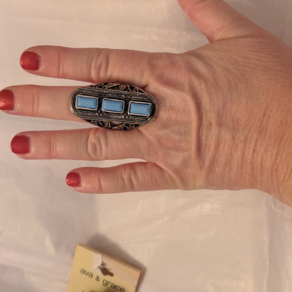 Rings - Picture 4 of 5